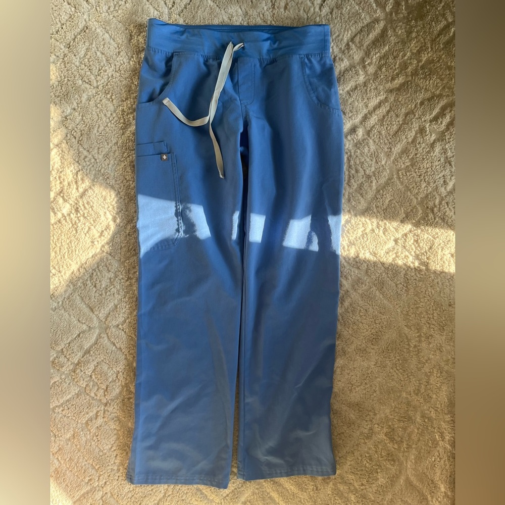 Figs ceil blue kade bottom small petite